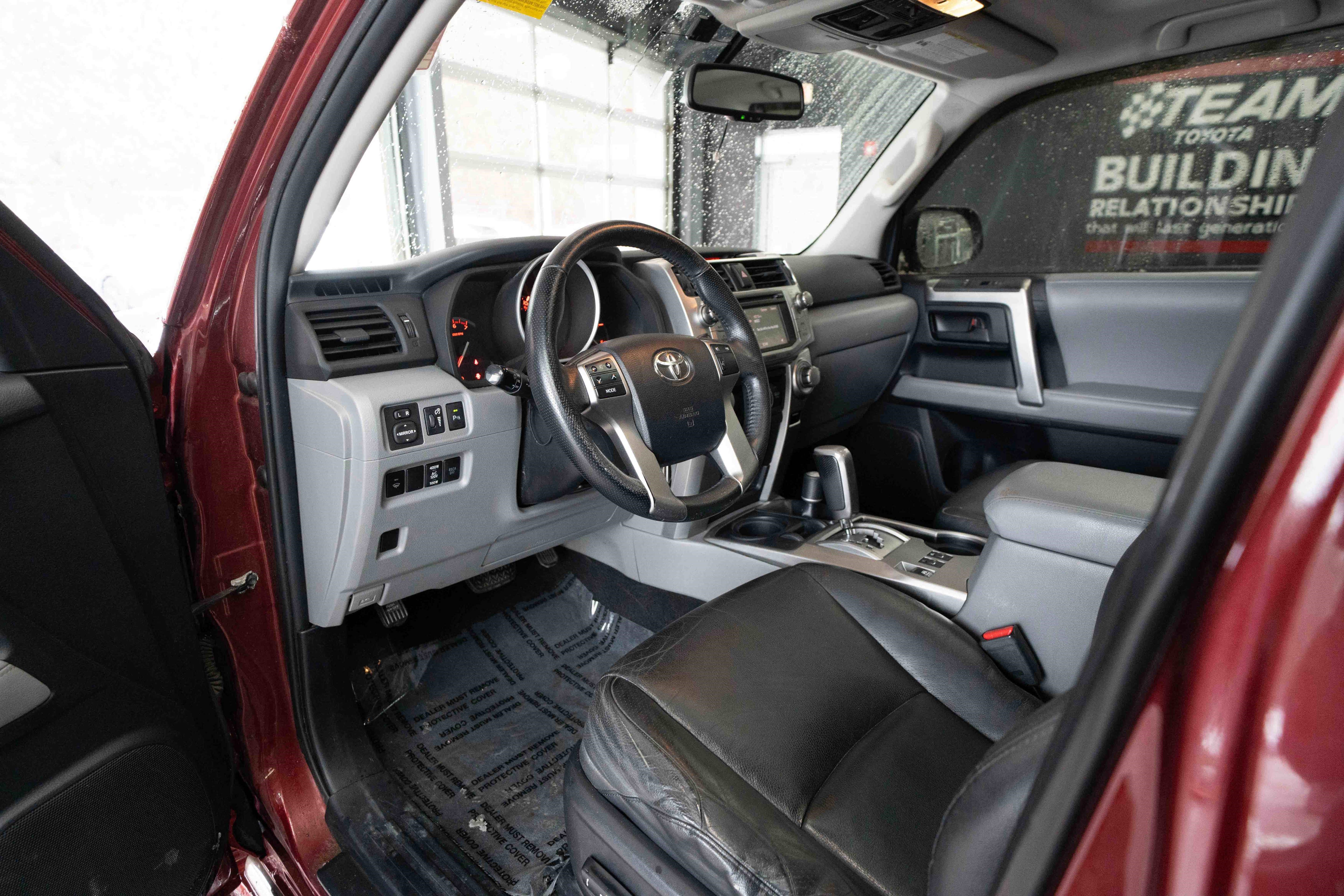 Used 2012 Toyota 4Runner SR5 w/ Premium Pkg image 8