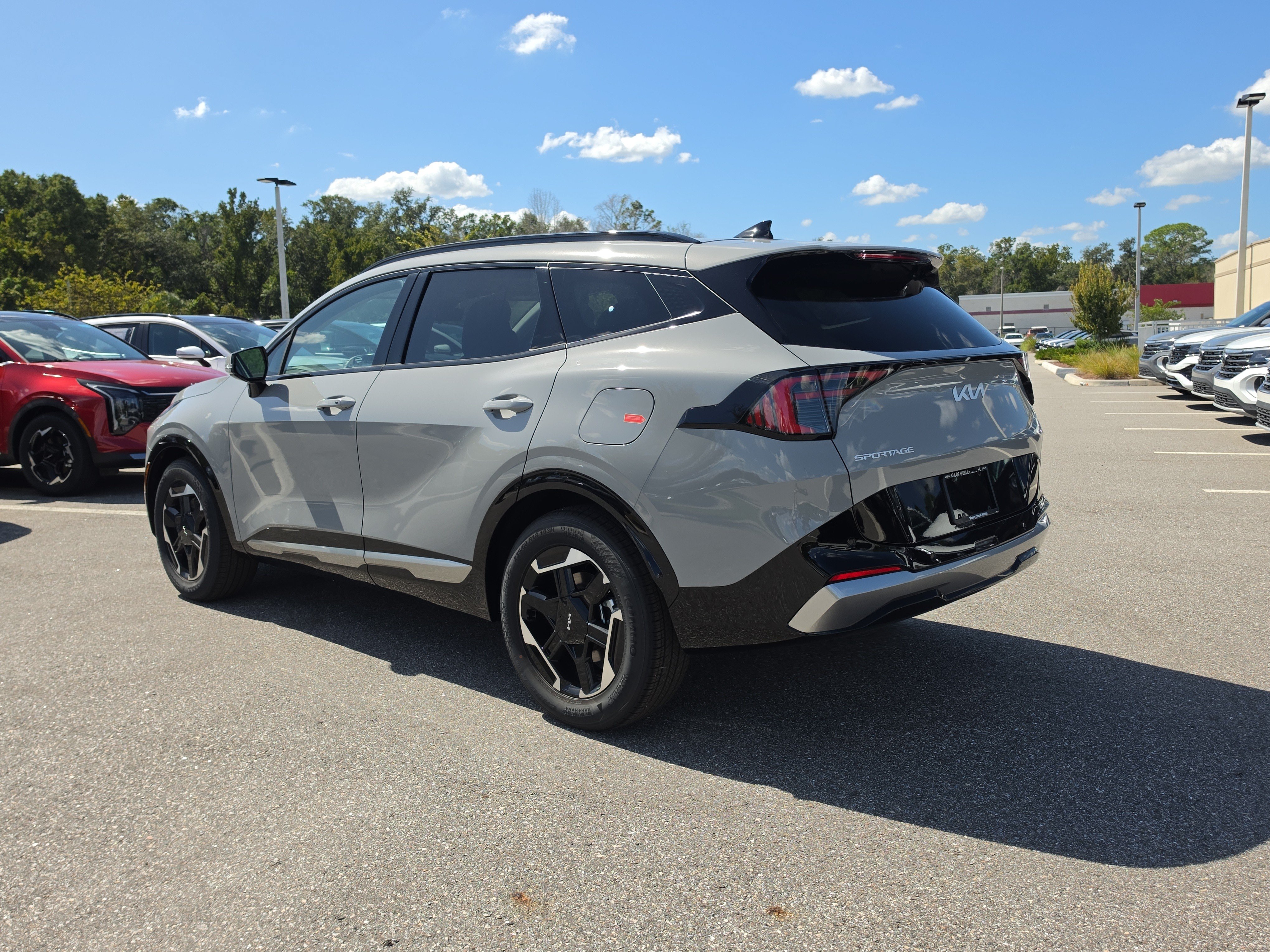 New 2027 Kia Sportage SX FWD image 6