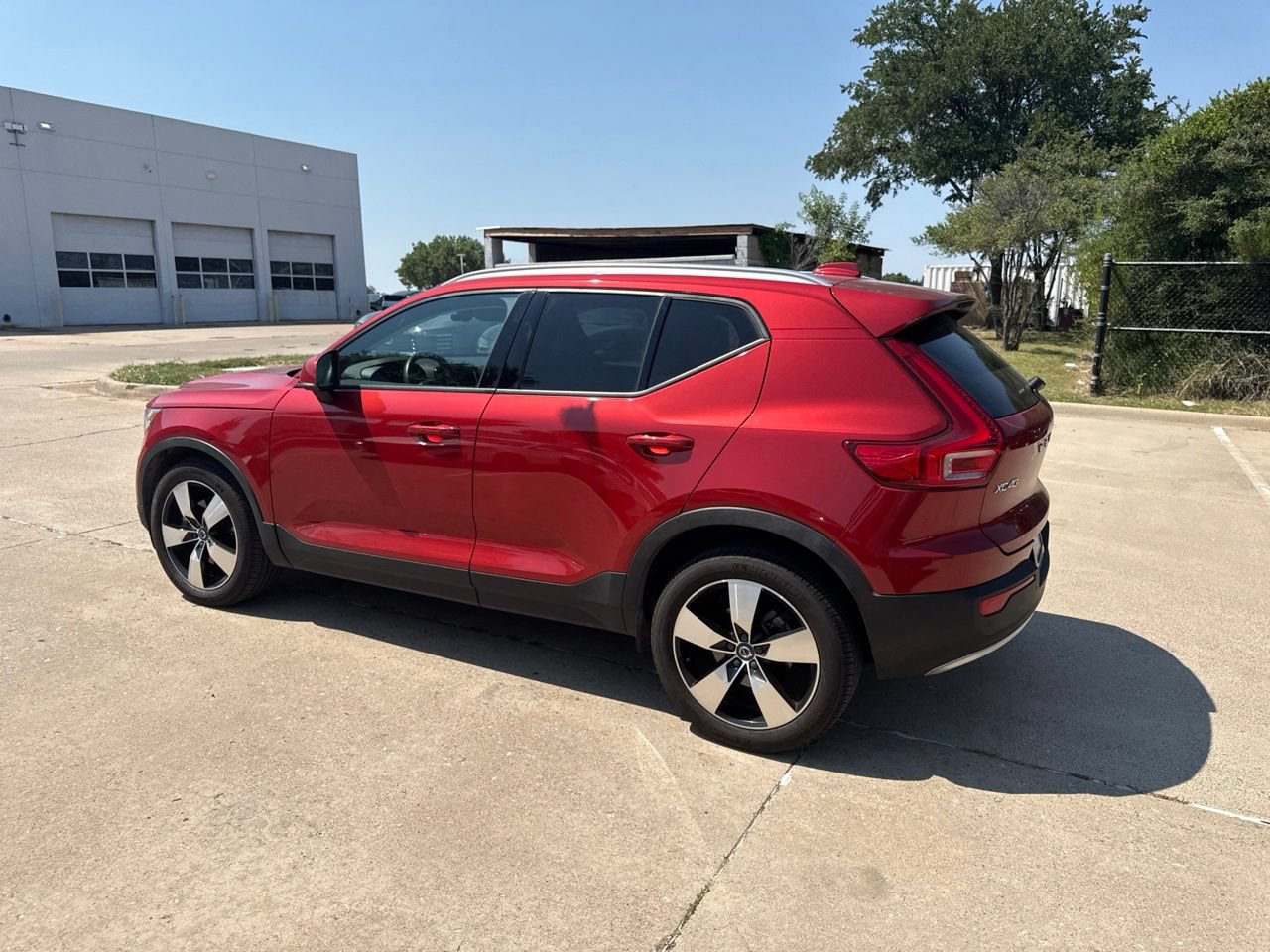 Used 2020 Volvo XC40 T5 Momentum