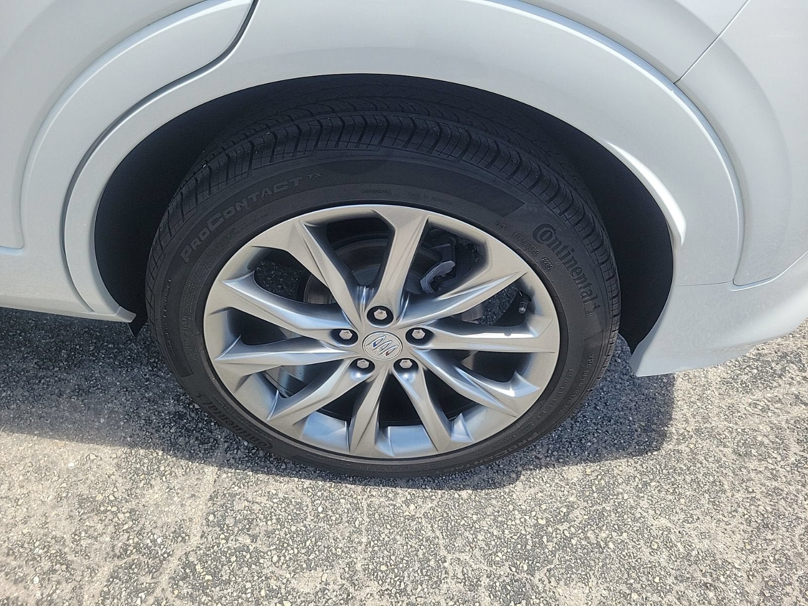 Used 2024 Buick Encore GX Avenir w/ Avenir Technology Package FWD image 9