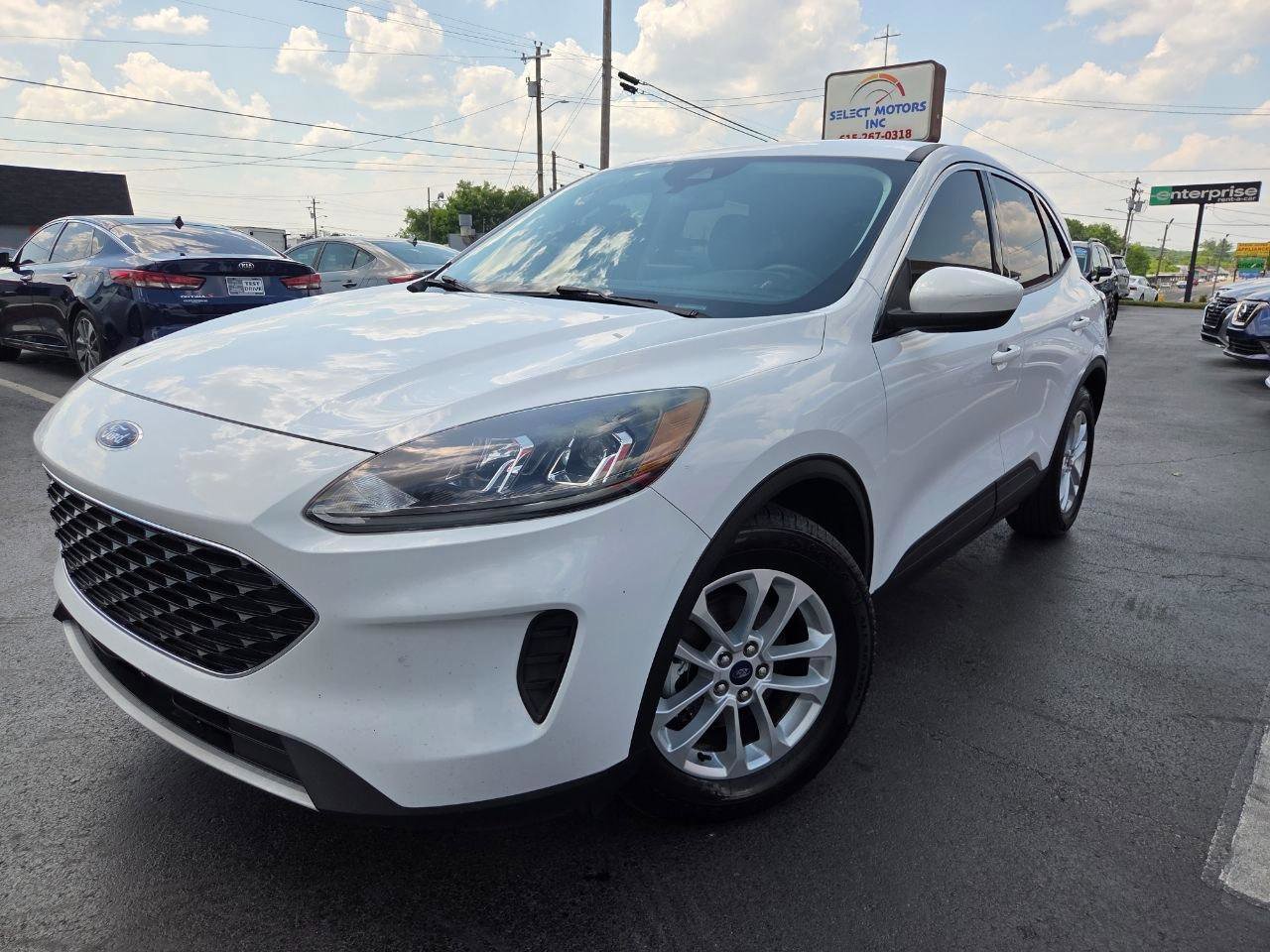 Used 2021 Ford Escape SE FWD image 2