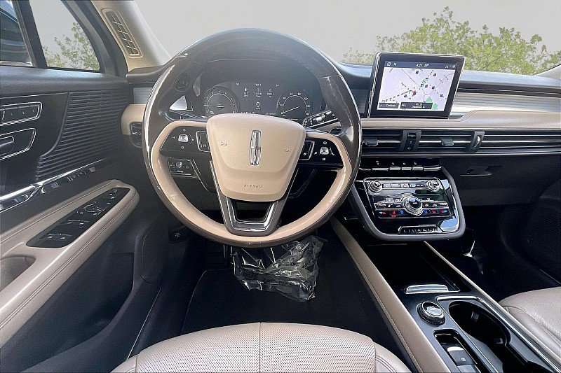 Used 2021 Lincoln Corsair AWD w/ Equipment Group 101A image 8