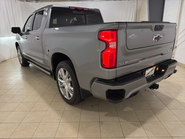 New 2026 Chevrolet Silverado 1500 High Country w/ High Country Premium Package AWD/4WD image 3