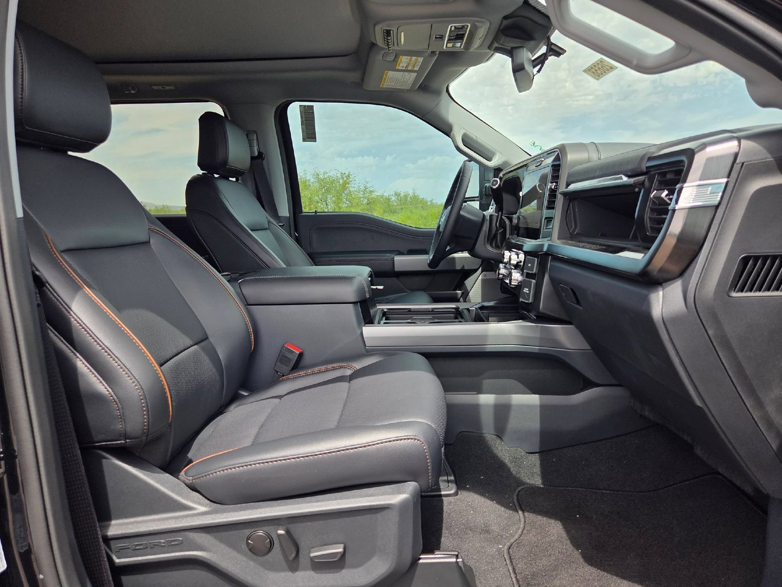 New 2026 Ford F250 Lariat w/ Tremor Off-Road Package AWD/4WD image 28