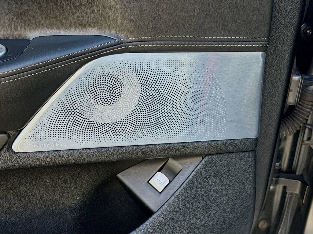 Used 2018 BMW M760i xDrive image 24