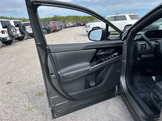 Used 2023 Subaru Solterra AWD image 29