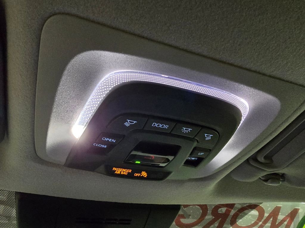 Used 2023 Toyota Corolla Cross LE w/ Moonroof Package image 25