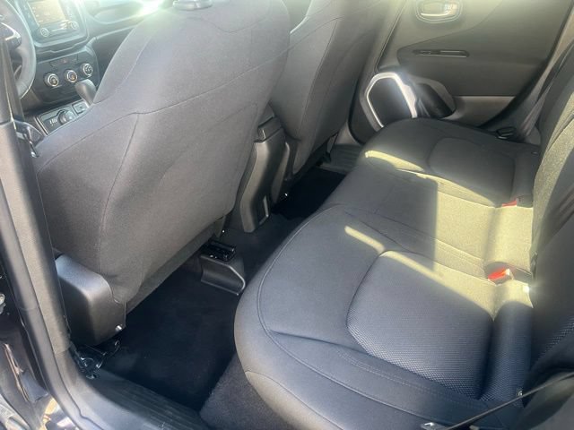 Used 2019 Jeep Renegade Sport w/ Sport Appearance Group AWD/4WD image 25