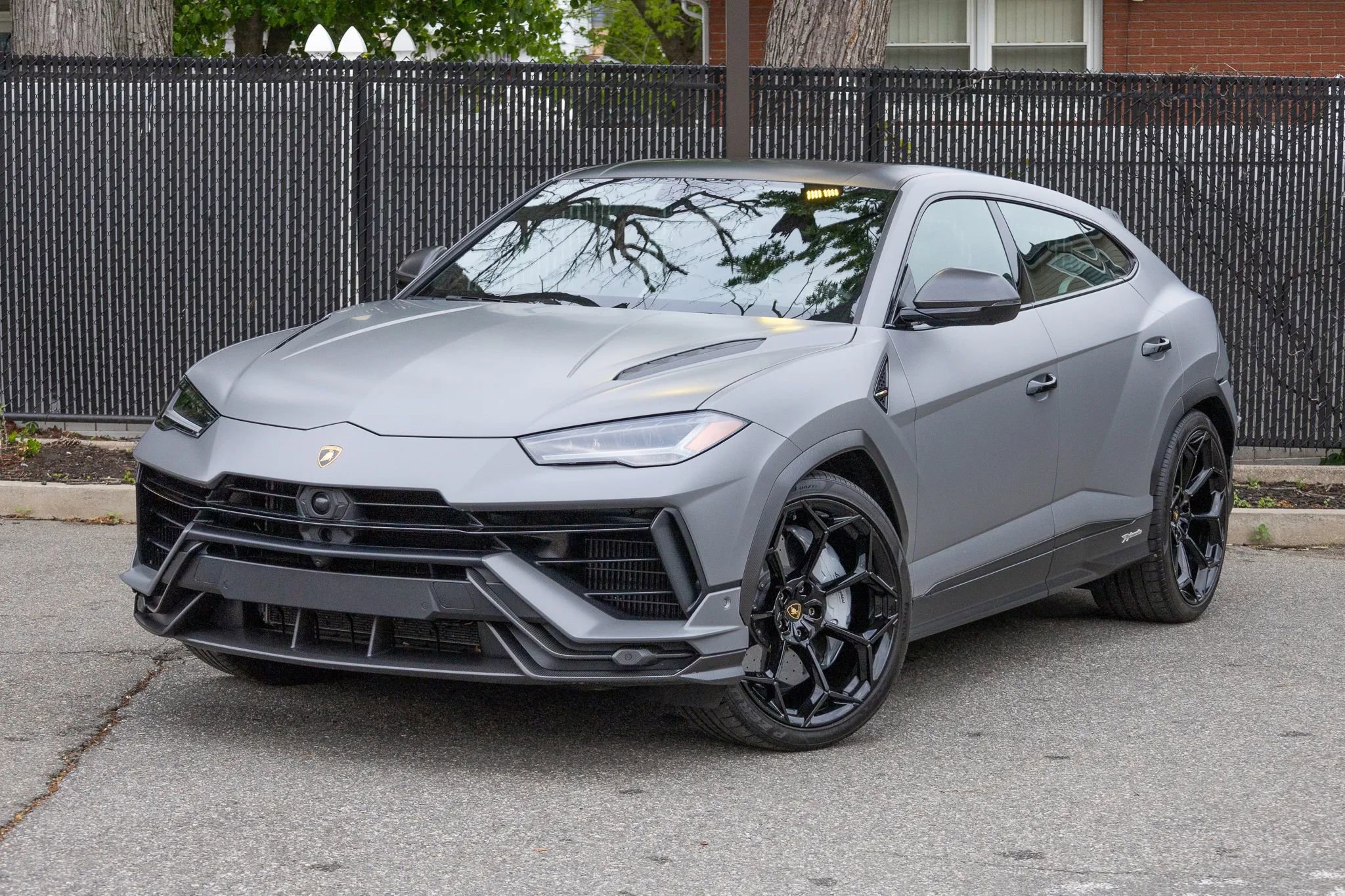 Used 2024 Lamborghini Urus Performante AWD/4WD image 9
