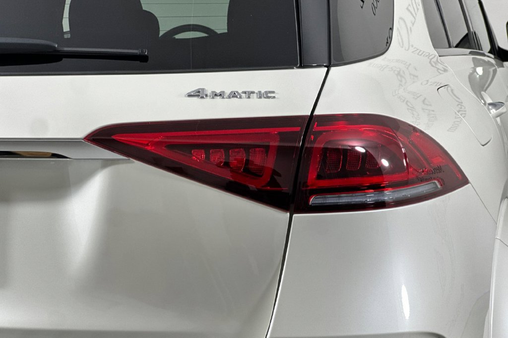Used 2021 Mercedes-Benz GLE 450 4MATIC image 36