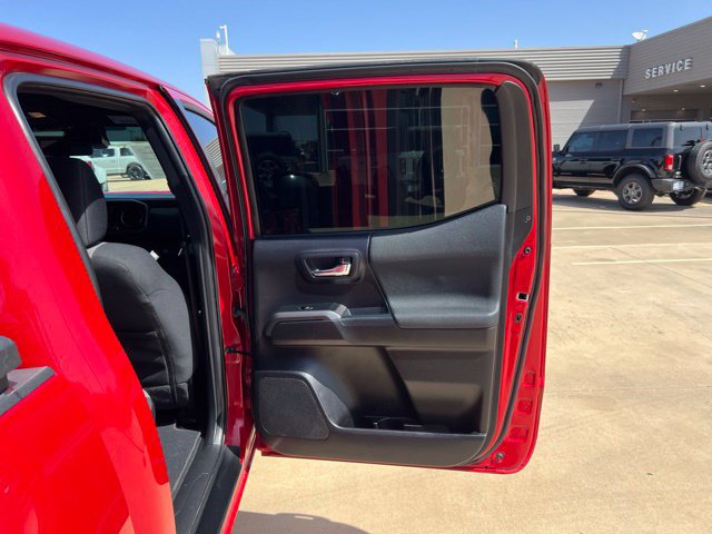 Used 2023 Toyota Tacoma TRD Off-Road AWD/4WD image 24