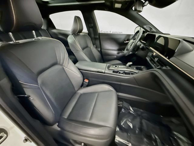 Used 2023 Toyota Crown Platinum AWD/4WD image 27