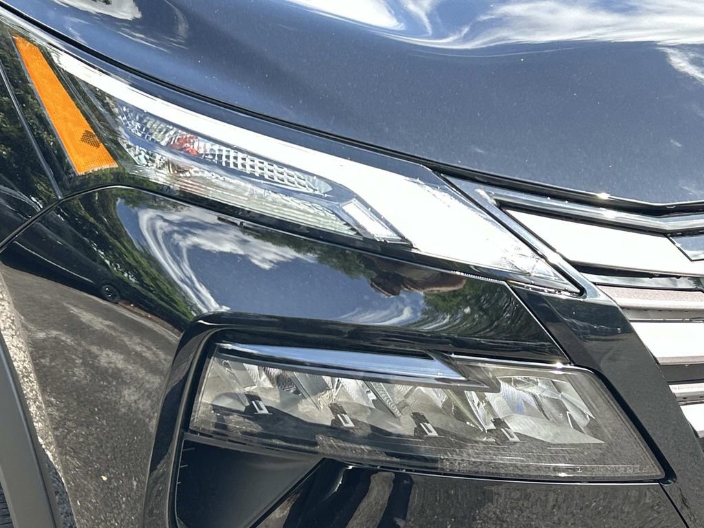 New 2026 Nissan Rogue SV FWD image 10