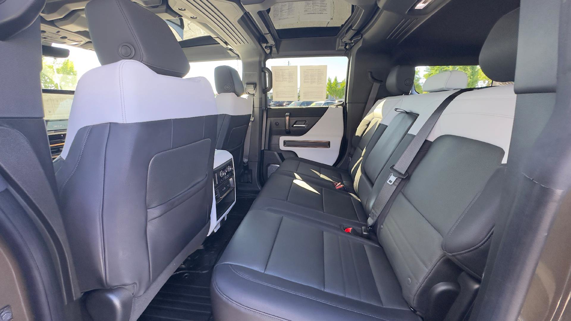 Used 2025 GMC Hummer EV 3X AWD/4WD image 9