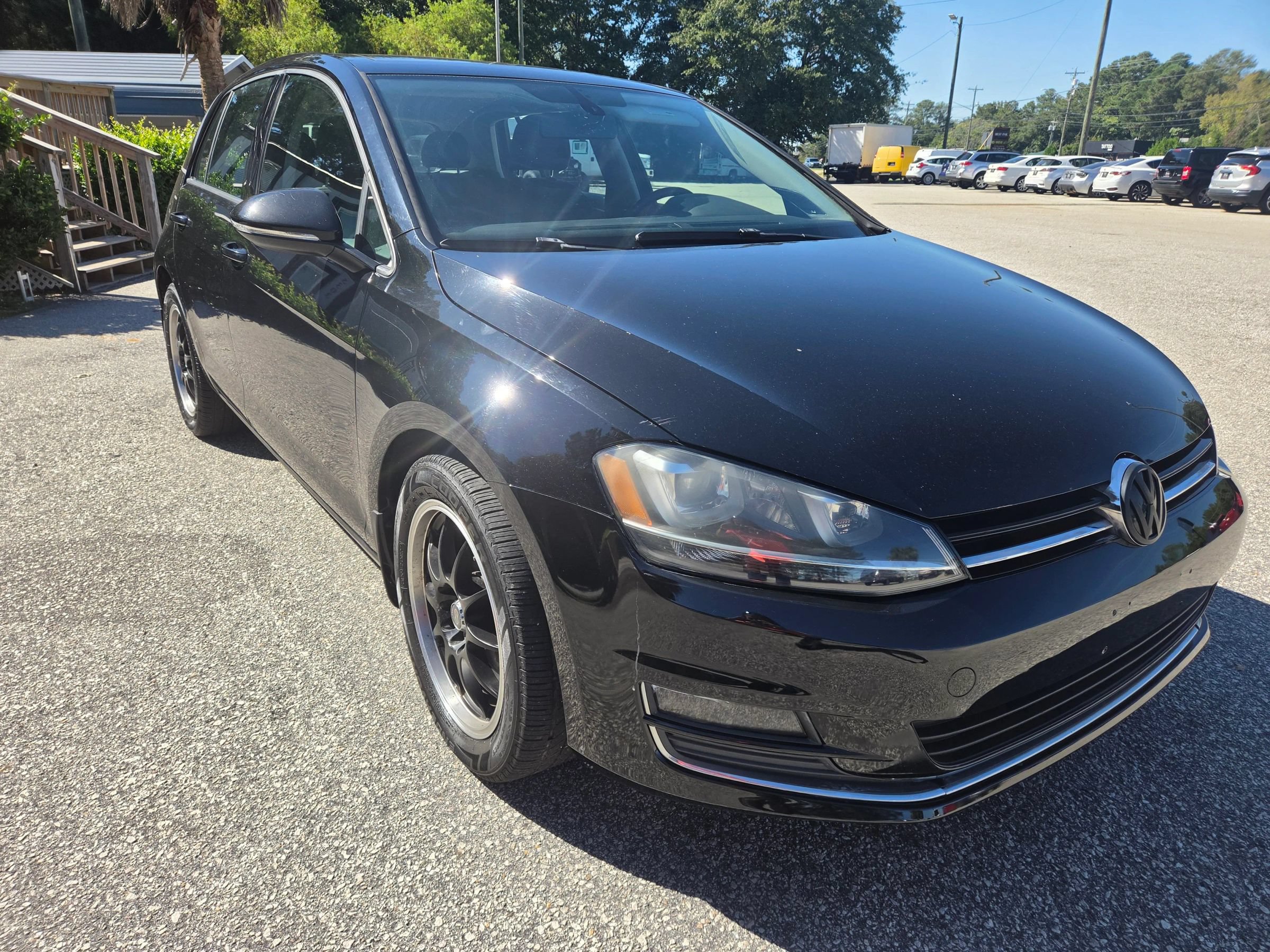 Used 2015 Volkswagen Golf SEL w/ Lighting Package (SEL) FWD image 3