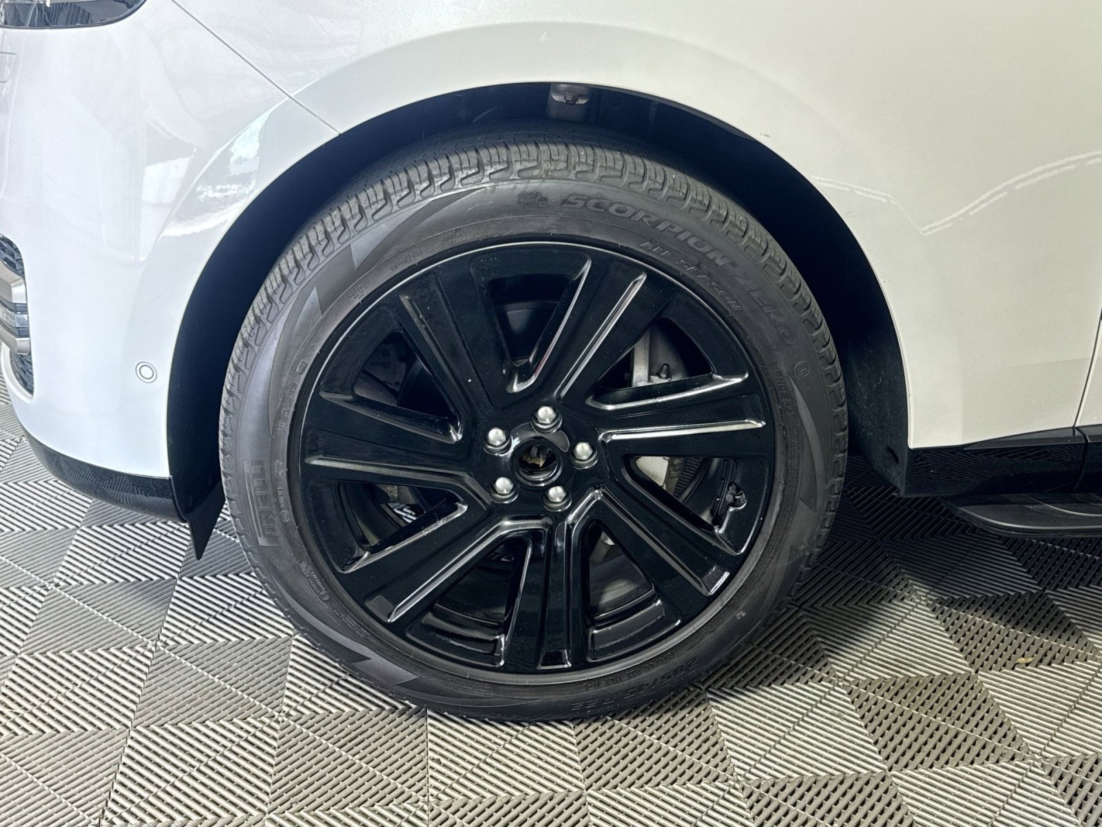 Used 2022 Land Rover Range Rover SE AWD/4WD image 12