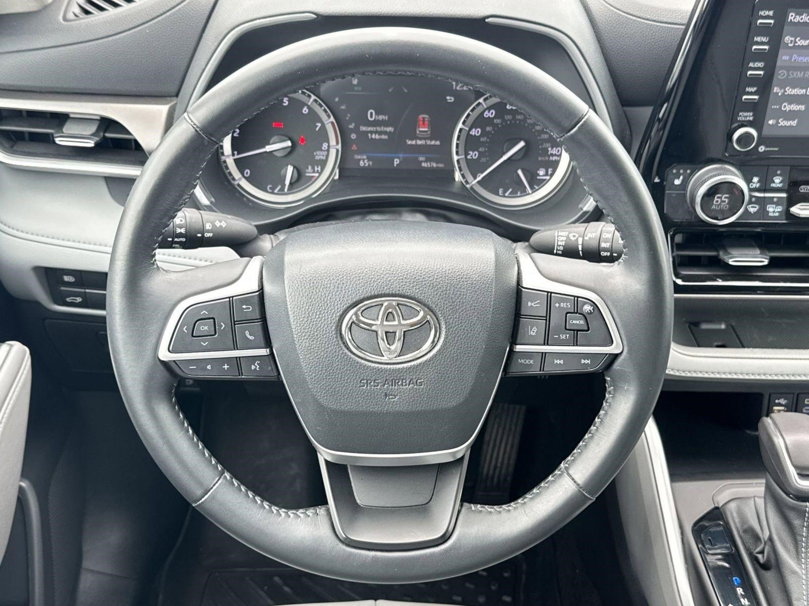 Used 2022 Toyota Highlander XLE image 16
