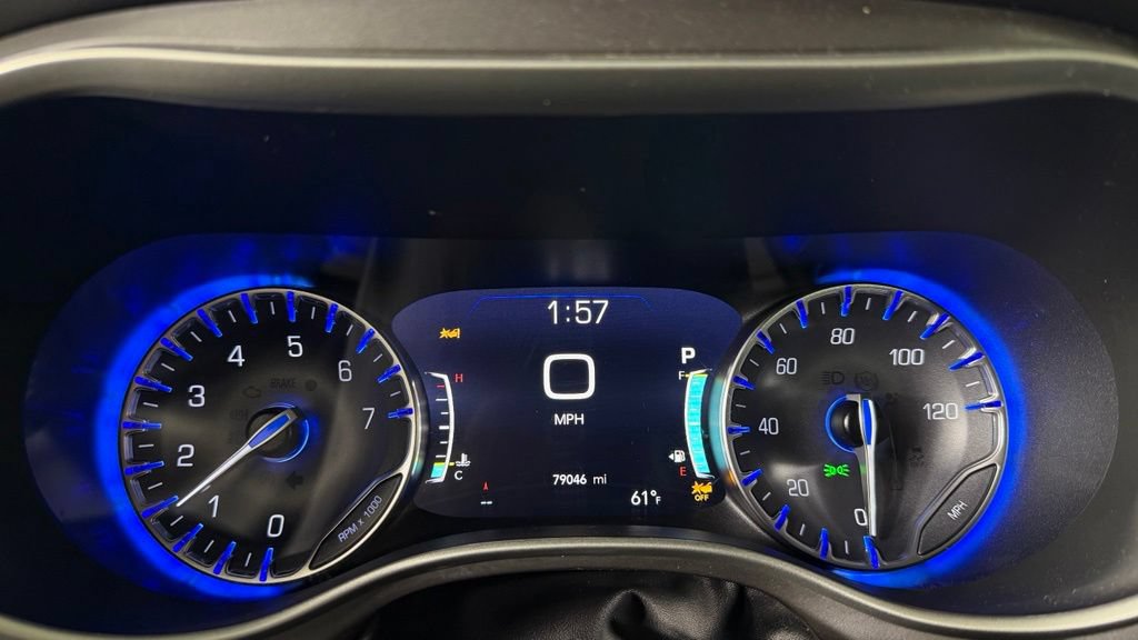 Used 2022 Chrysler Pacifica Touring-L FWD image 20