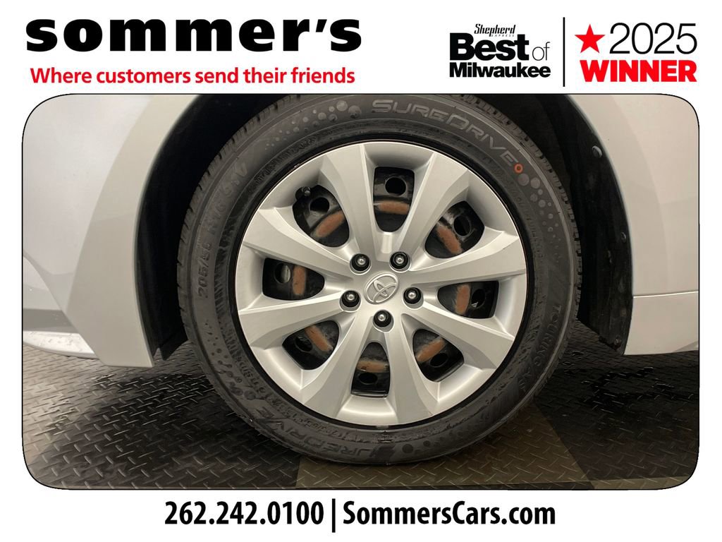 Used 2020 Toyota Corolla LE image 23