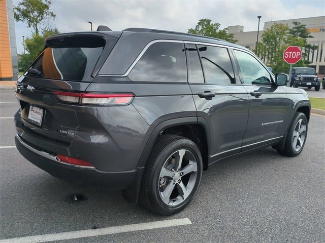 New 2025 Jeep Grand Cherokee Limited w/ Luxury Tech Group II image 4