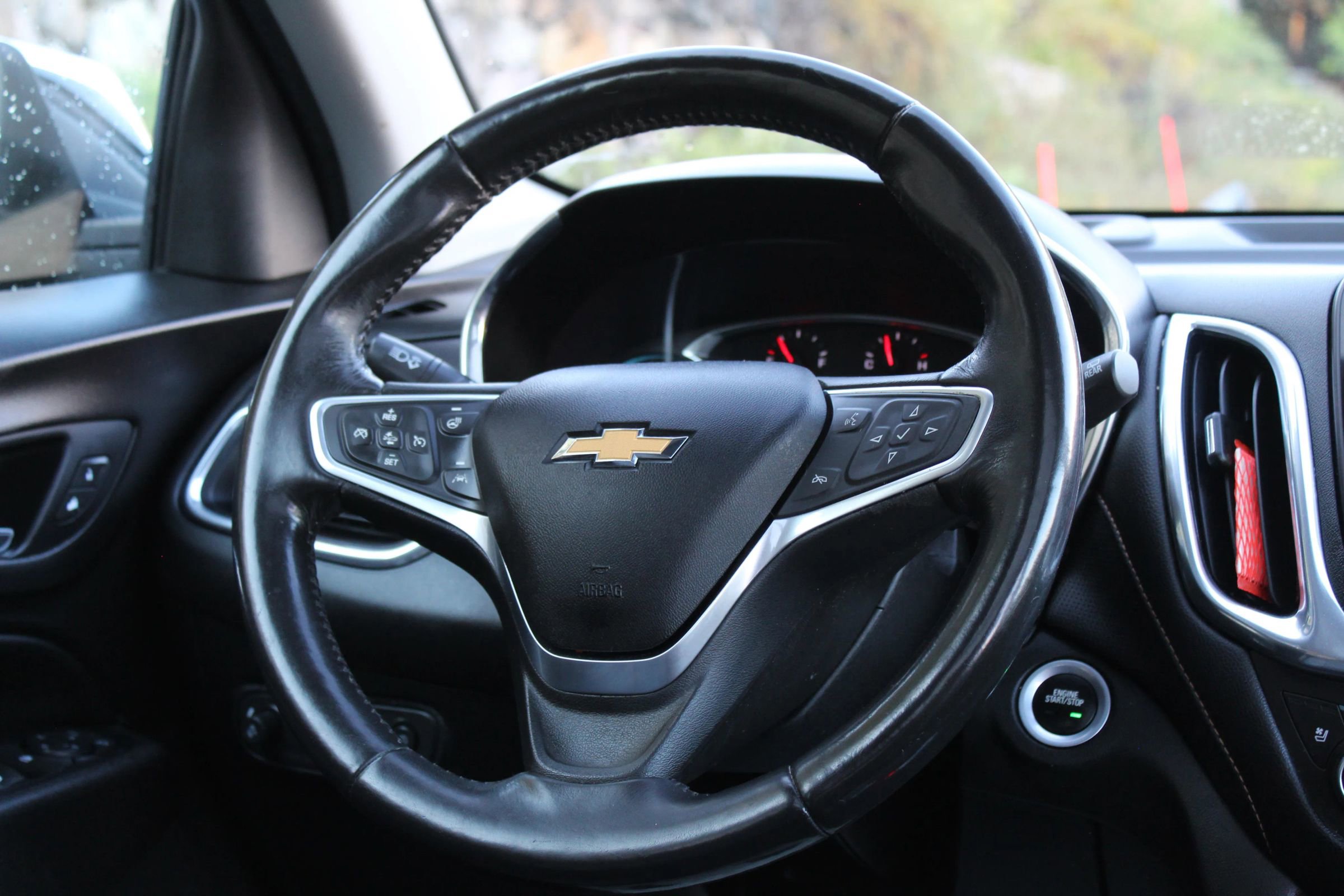 Used 2018 Chevrolet Equinox Premier image 22