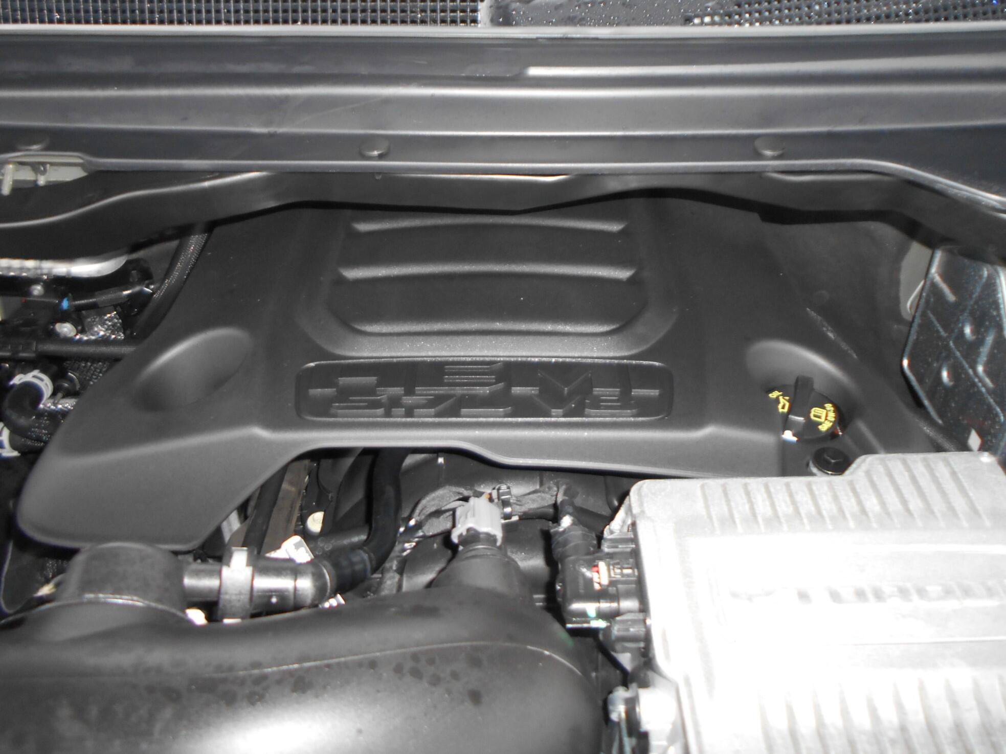 New 2026 RAM 1500 Laramie AWD/4WD image 5