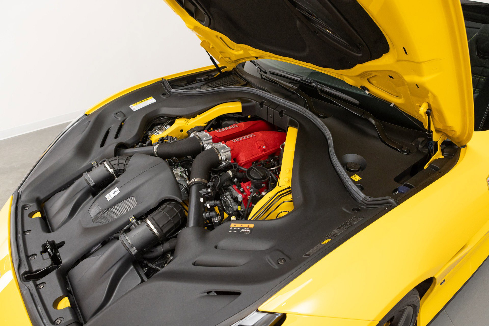 Certified 2020 Ferrari Portofino RWD image 99