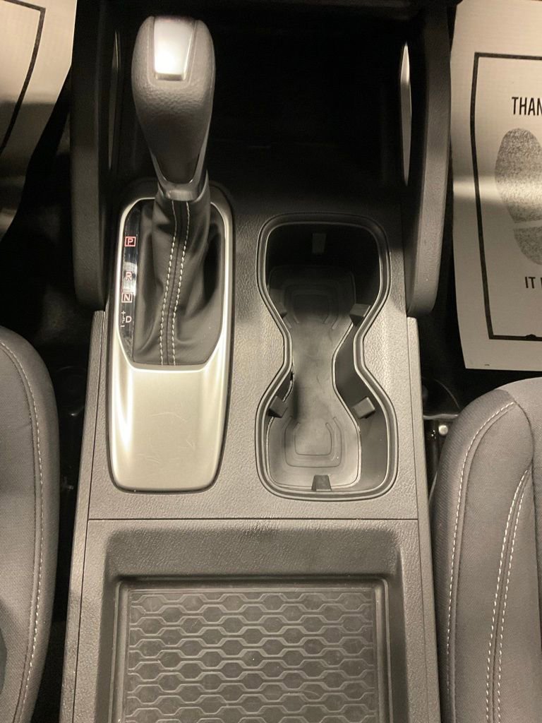 Used 2024 Nissan Frontier SV image 25