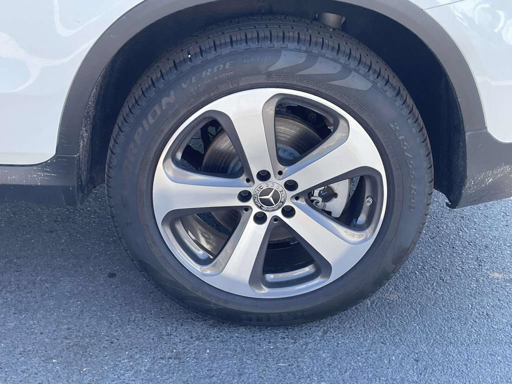 Used 2022 Mercedes-Benz GLC 300 4MATIC image 11
