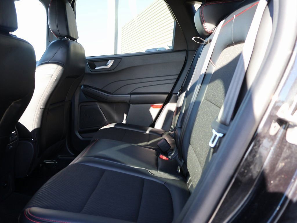 Certified 2025 Ford Escape ST-Line image 18