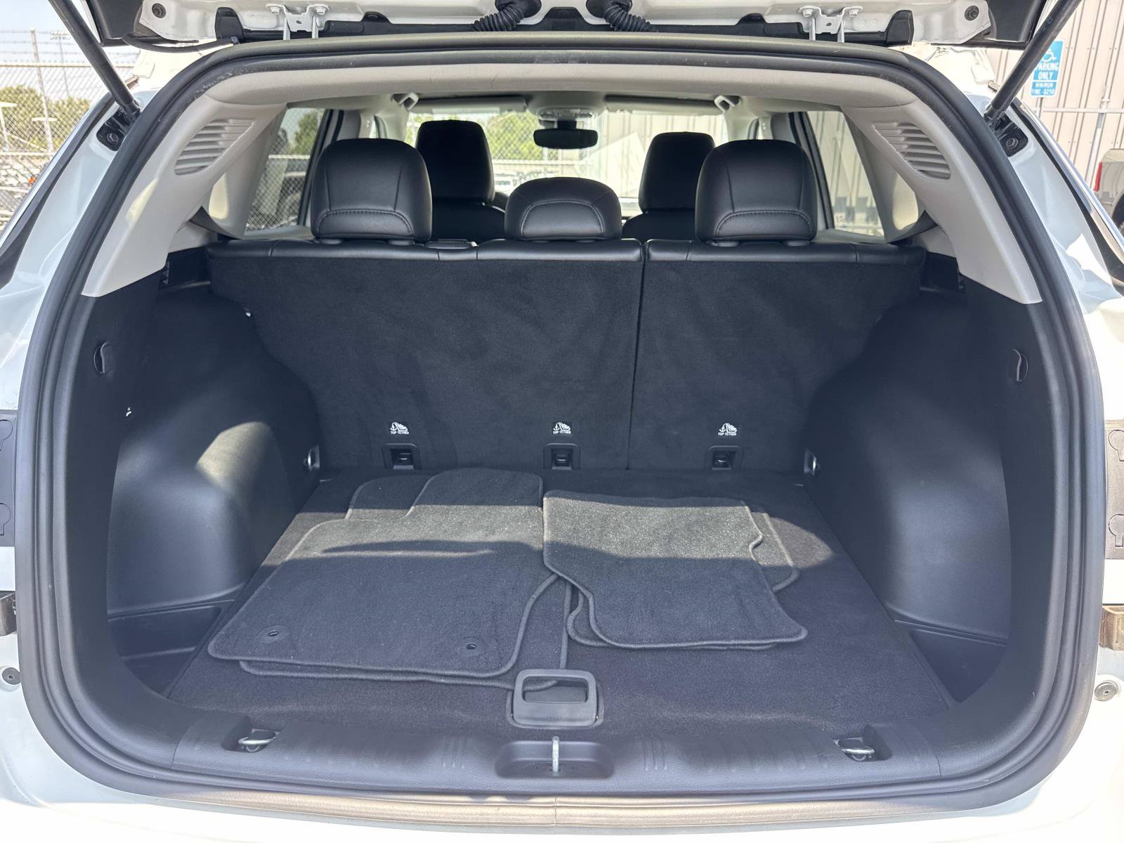 Used 2022 Jeep Compass Latitude FWD image 29