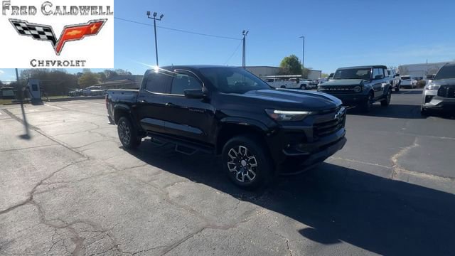 Used 2024 Chevrolet Colorado LT w/ LT Convenience Package III image 2