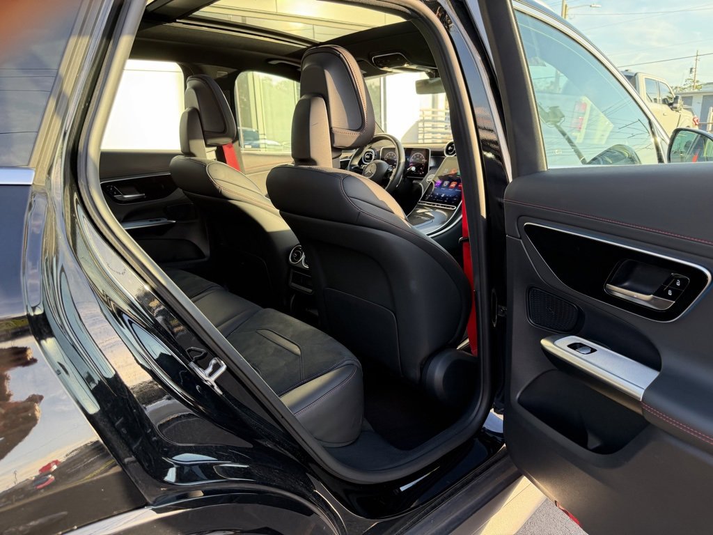 Used 2025 Mercedes-Benz GLC 43 AMG 4MATIC image 29