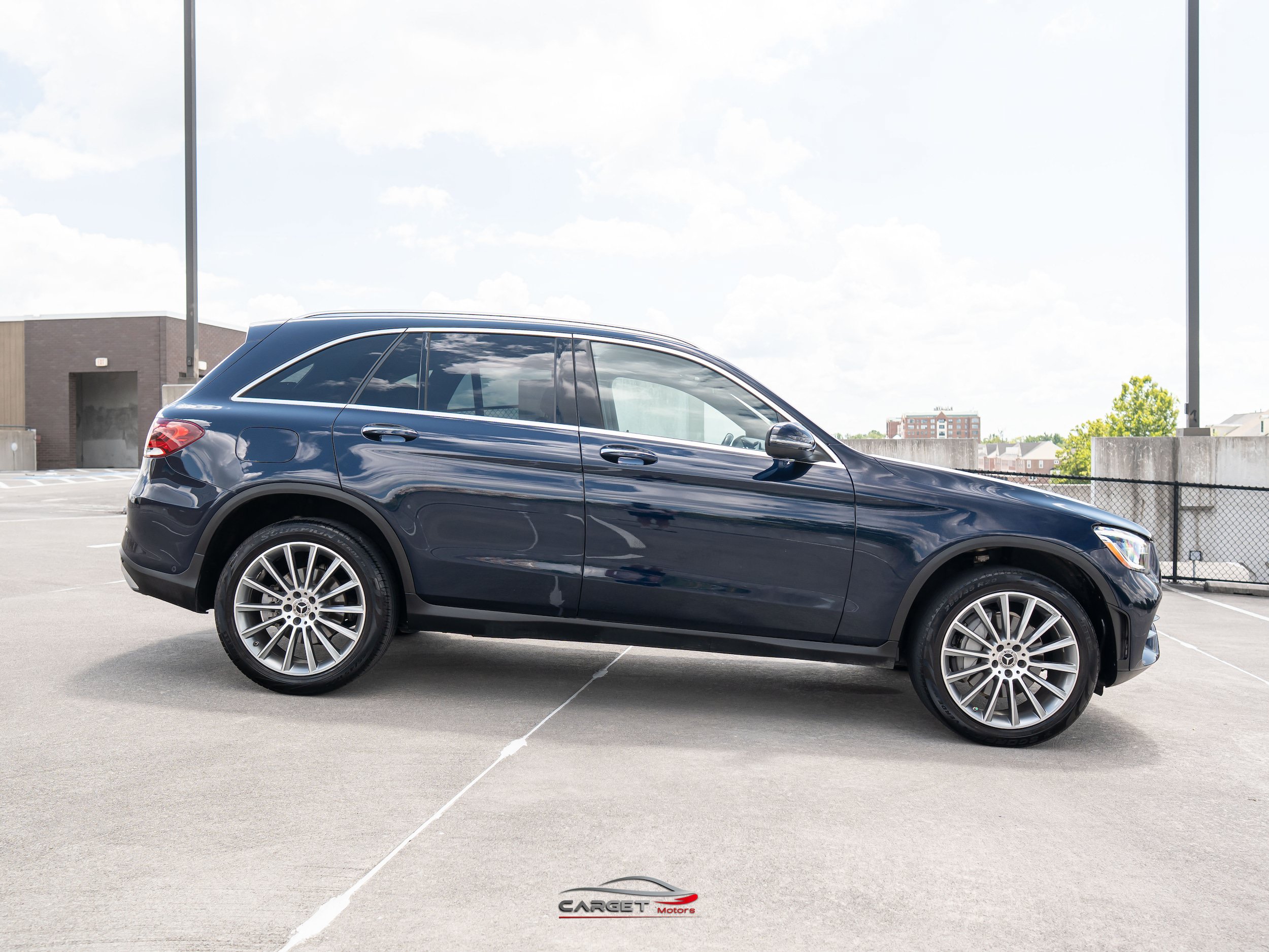 Used 2021 Mercedes-Benz GLC 300 4MATIC w/ AMG Line image 8