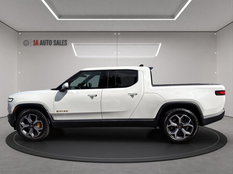 Used 2022 Rivian R1T Adventure AWD/4WD image 2