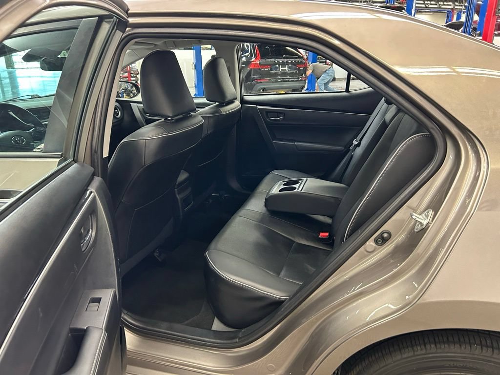 Used 2018 Toyota Corolla XLE w/ Carpet Mat Package (TMS) FWD image 15