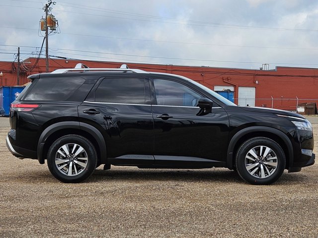 Used 2024 Nissan Pathfinder SL image 4