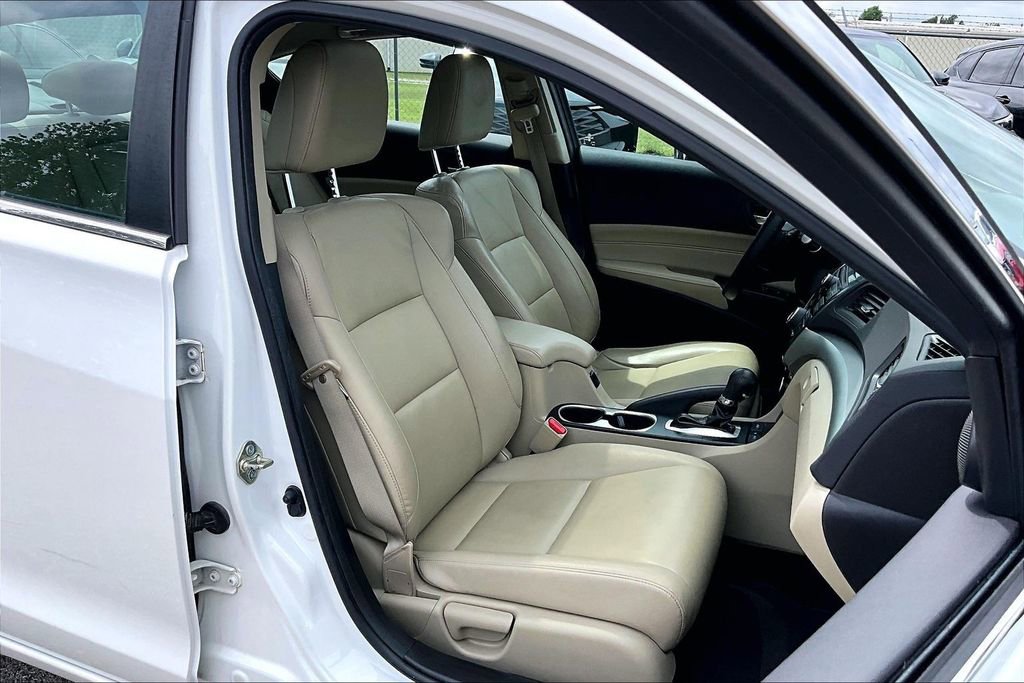 Used 2016 Acura ILX FWD image 10