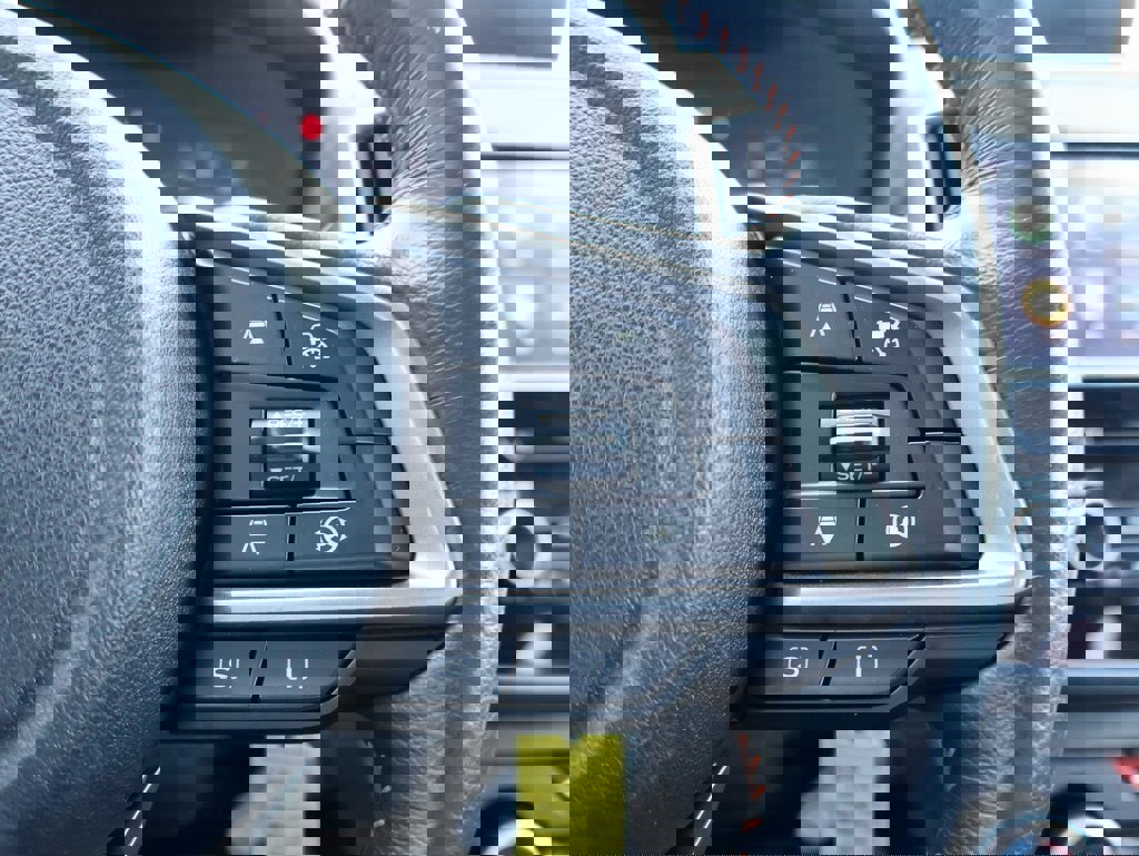 Used 2021 Subaru Crosstrek 2.0i Premium image 28