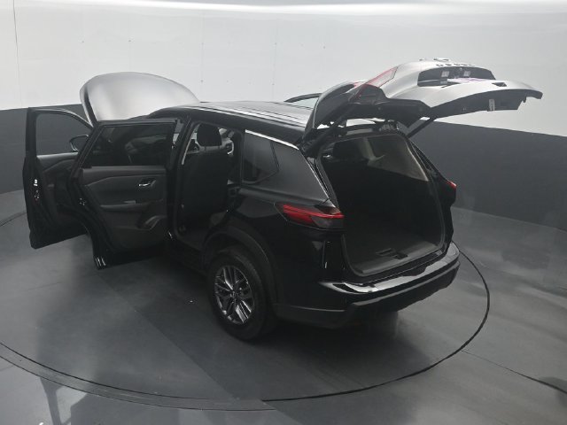 Used 2026 Nissan Rogue SV FWD image 46