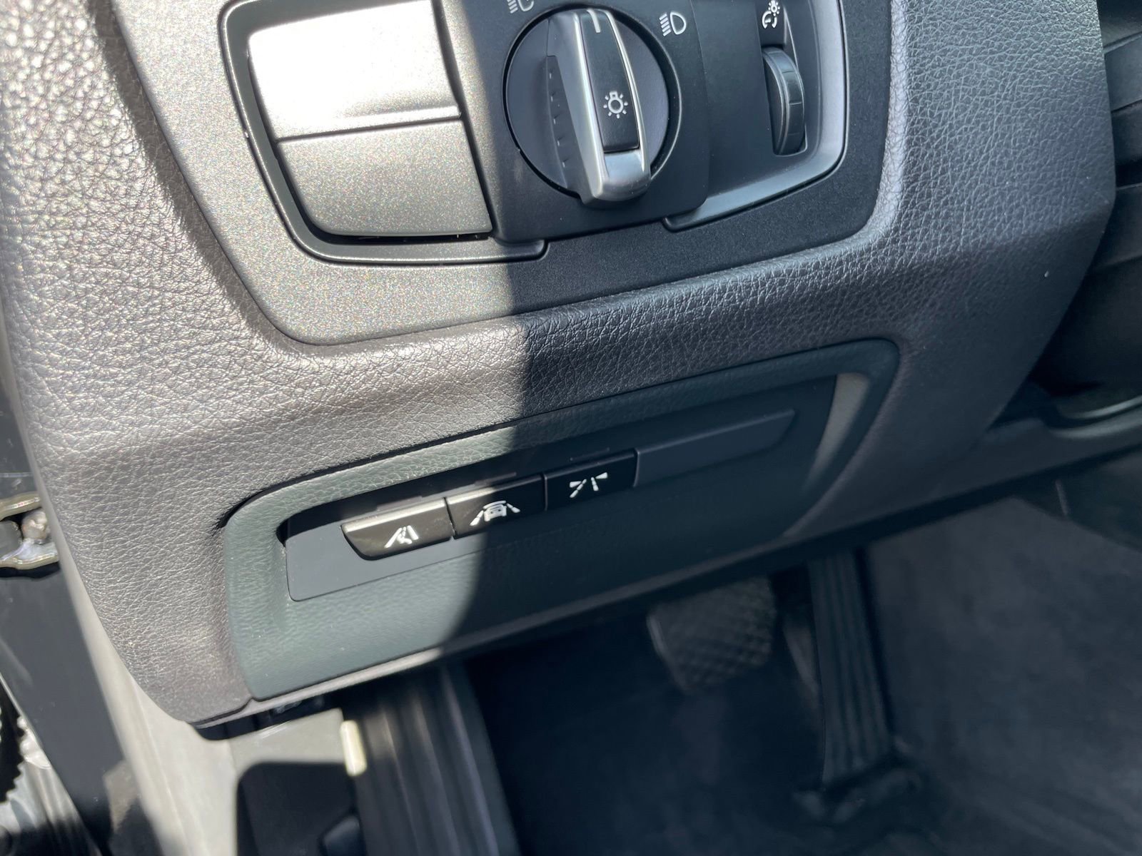 Used 2018 BMW 330i xDrive Sedan image 25