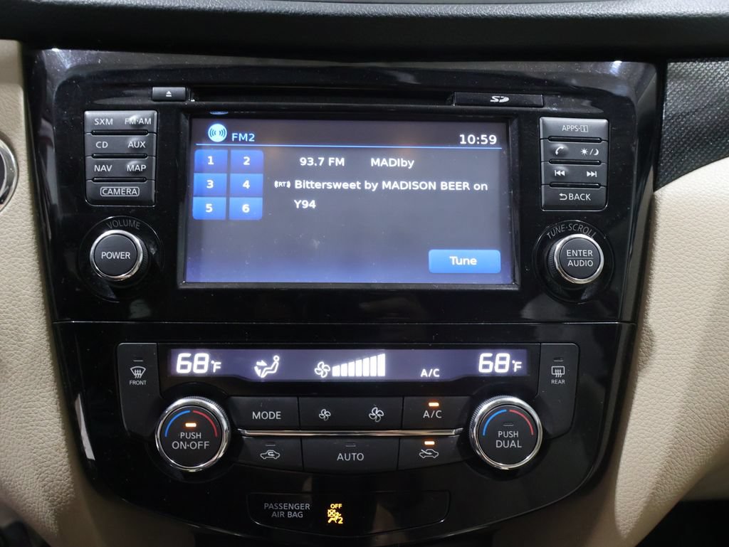 Used 2016 Nissan Rogue SL AWD/4WD image 25