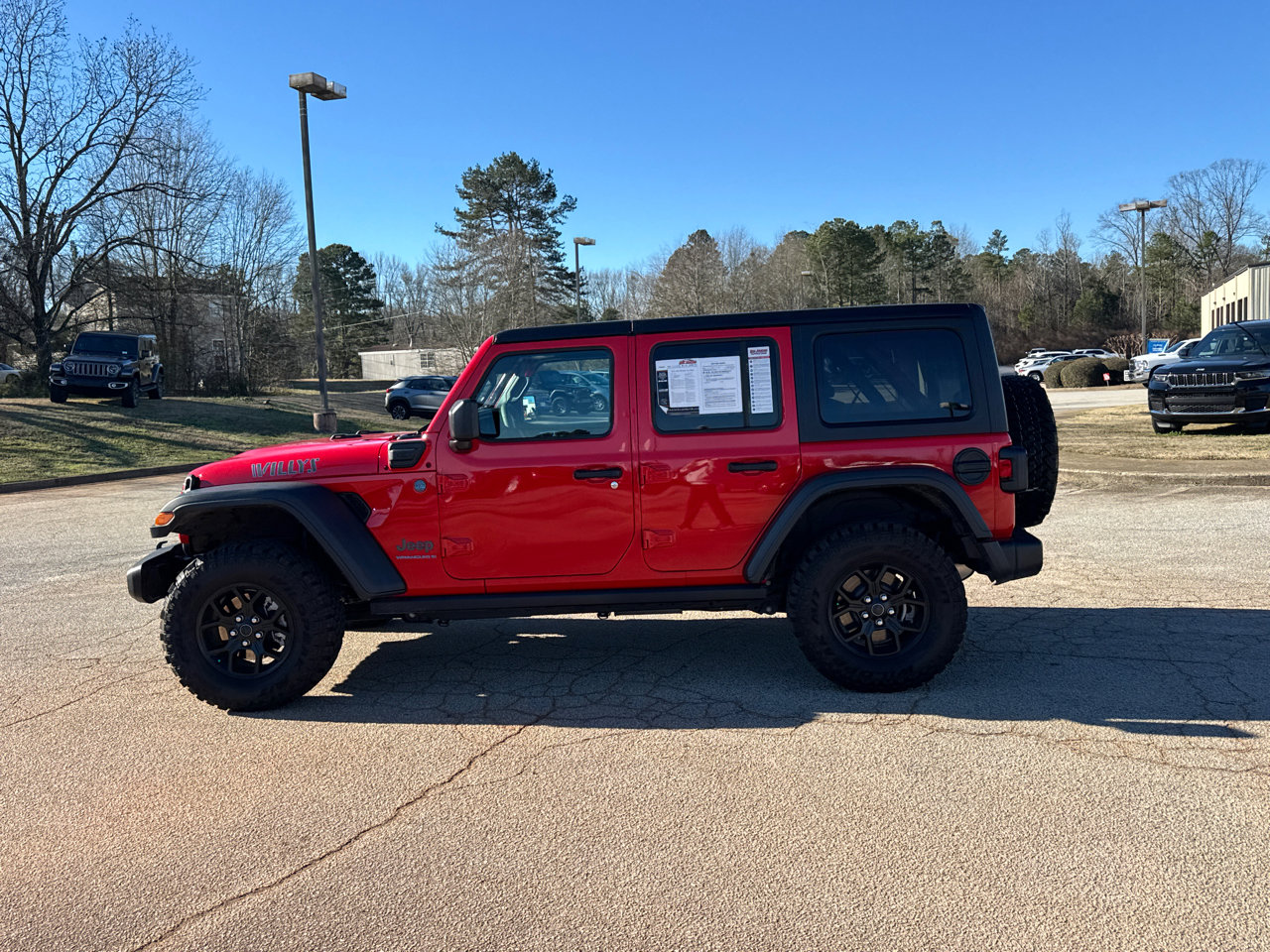 Used 2025 Jeep Wrangler Willys image 7