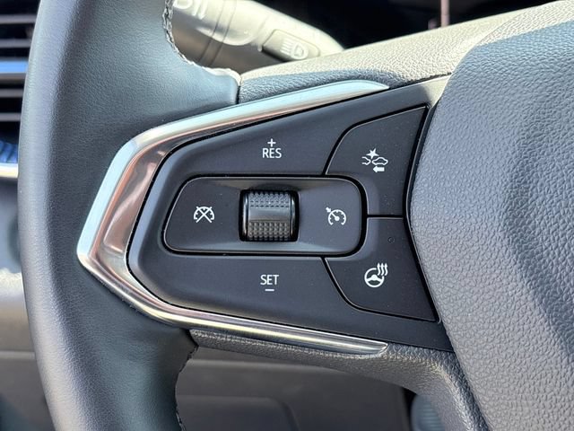 Used 2025 Chevrolet Trax LT w/ LT Convenience Package FWD image 13