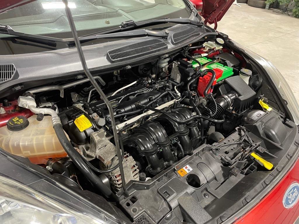 Used 2014 Ford Fiesta SE image 36