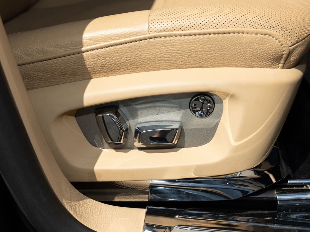 Used 2013 Rolls-Royce Ghost image 77
