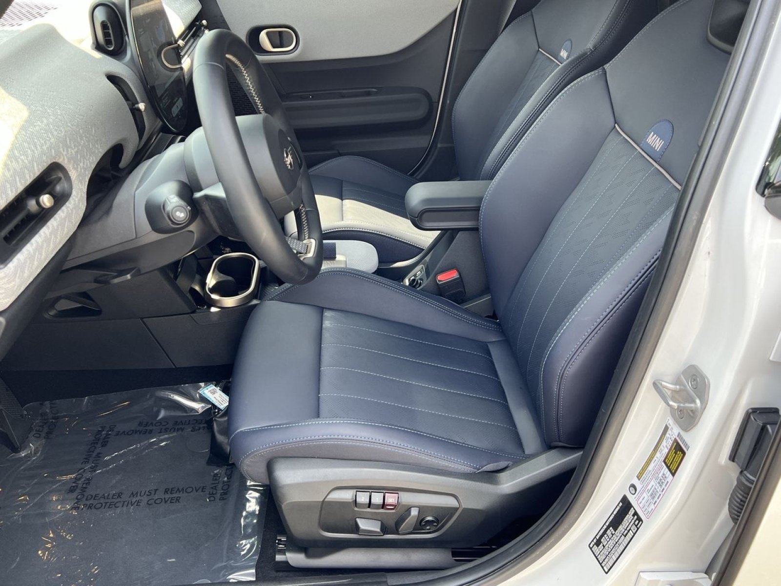 Used 2025 MINI Cooper S FWD image 14