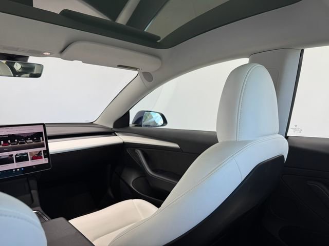 Used 2023 Tesla Model 3 Standard Range image 36