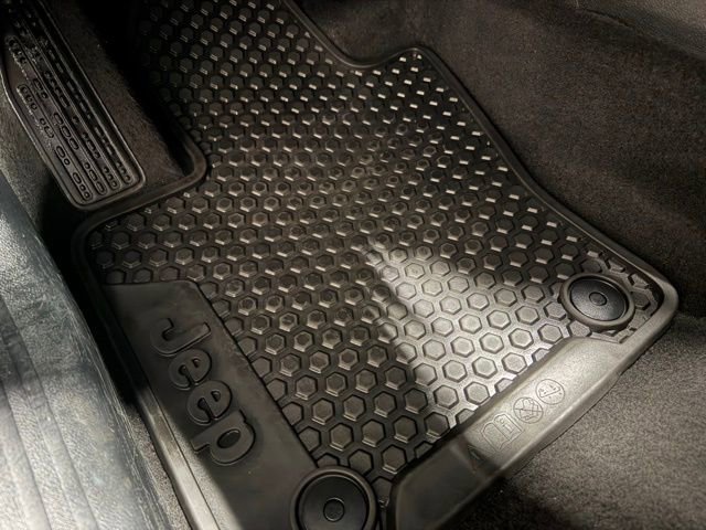 Used 2023 Jeep Compass Trailhawk image 16