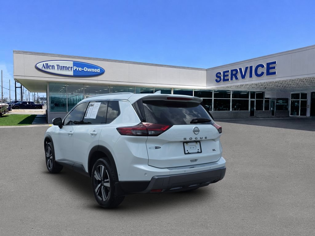 Used 2024 Nissan Rogue SL FWD image 6